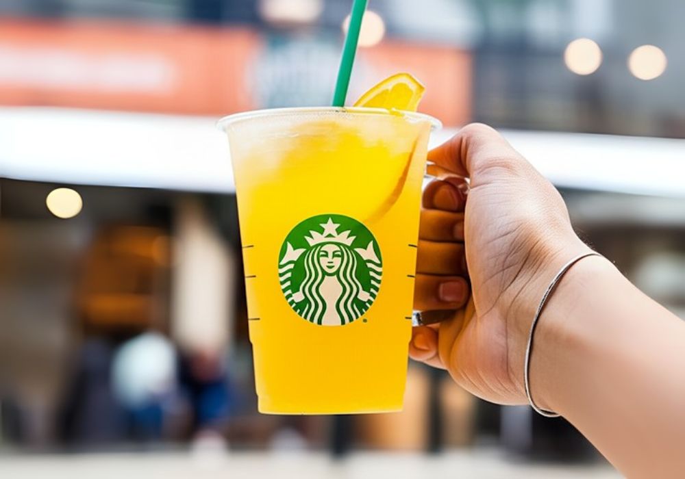 Iced Peach Green Tea Lemonade